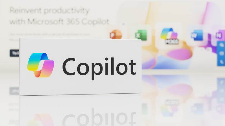 微软战略转向？Copilot整合两大自研AI模型，暗示与OpenAI关系微妙变化